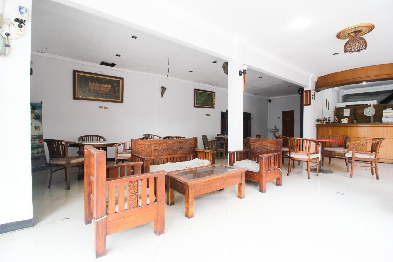Hotel Spot On 2721 Dahlia Pekanbaru
